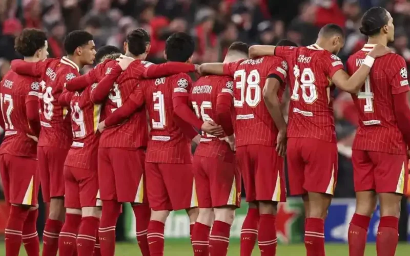 إشارة إيجابية من مدافع عملاق.. ليفربول يحل أزمة دفاعه الكبيرة